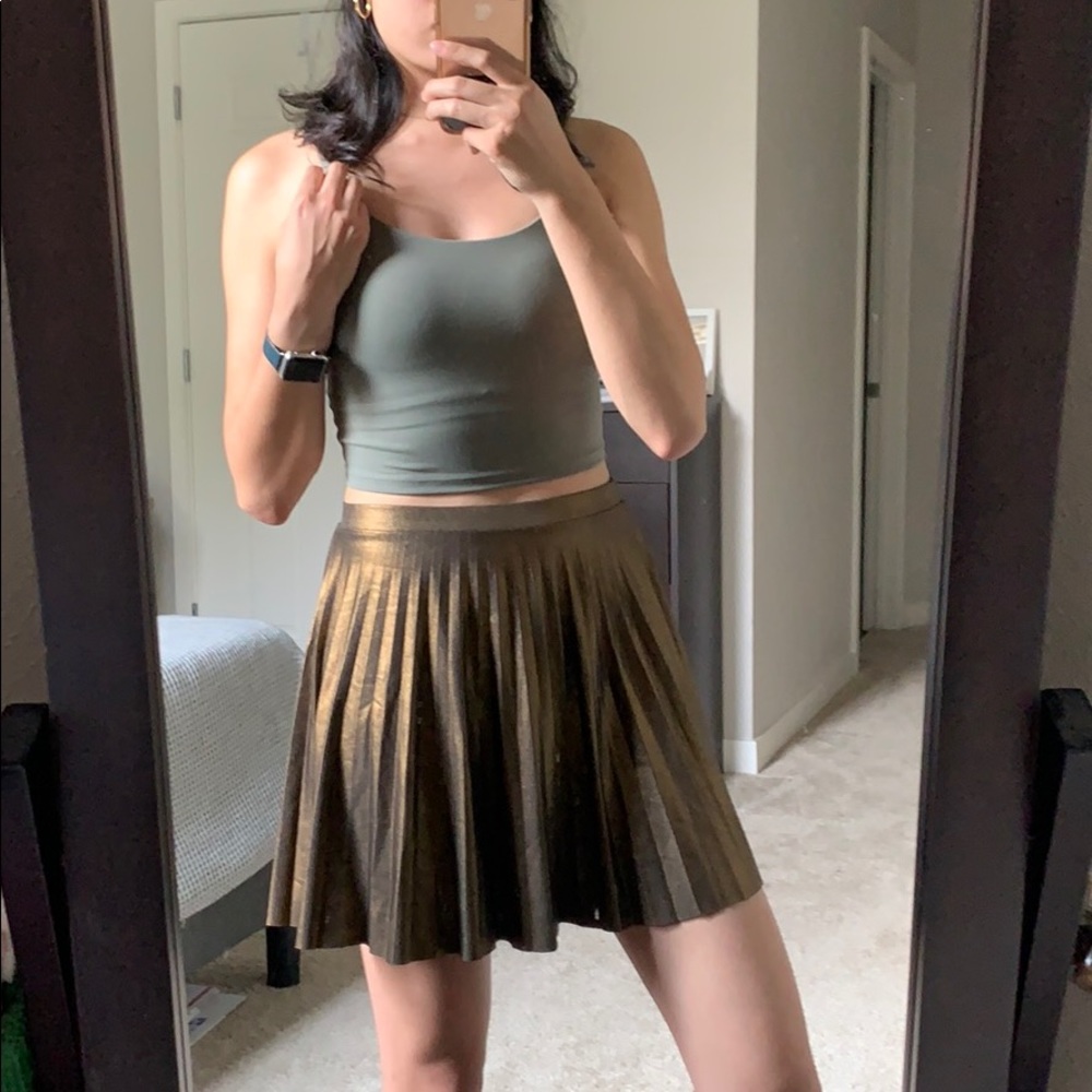 NEW W/O TAGS!! Bershka Gold Pleated Circle Skirt S
